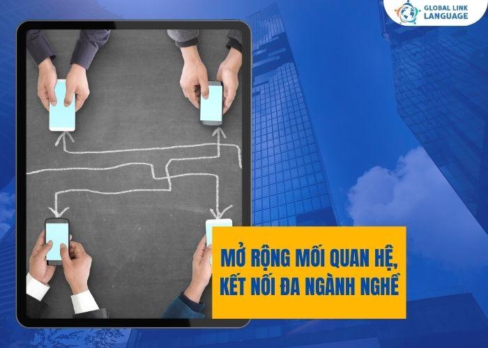 Trung tâm tiếng Anh cho người đi làm Mở rộng mối quan hệ, kết nối đa ngành nghề