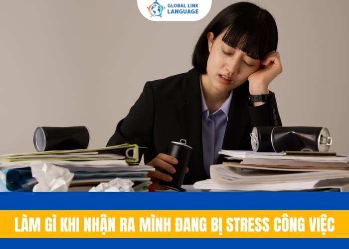 Khi bị stress công việc bạn nên tìm phương pháp để cải thiện tình trạng, tránh để kéo dài gây ra suy sụp về tình trạng sức khỏe