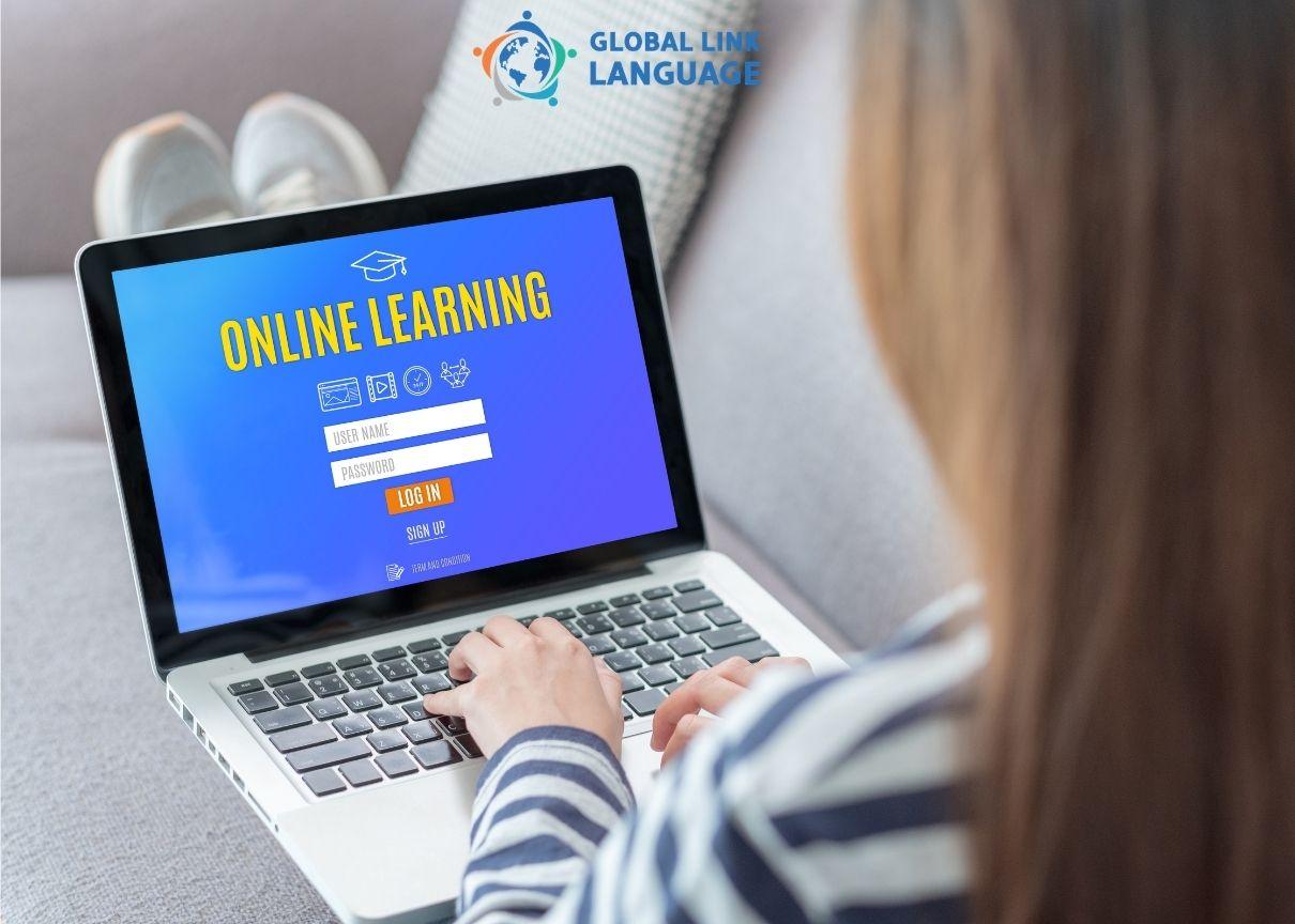Bảng so sánh nhanh 10 trung tâm và nền tảng tiếng Anh online 1 kèm 1
